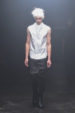 ユリウス 2015年春夏コレクション - 幾何学面で構成された人体｜写真14