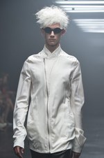 ユリウス 2015年春夏コレクション - 幾何学面で構成された人体｜写真37