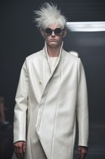 ユリウス 2015年春夏コレクション - 幾何学面で構成された人体｜写真39