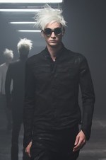 ユリウス 2015年春夏コレクション - 幾何学面で構成された人体｜写真43