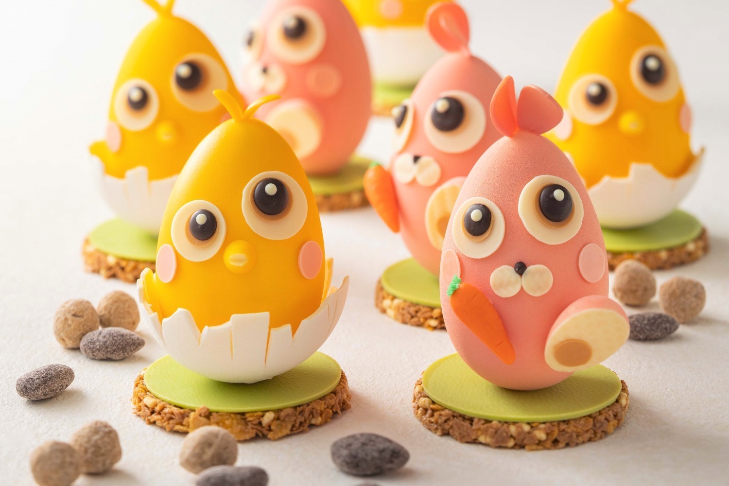 桜スイーツ｜ザ・キャピトルホテル 東急24年春スイーツ、クッキー缶や桜のロールケーキ＆“卵型”のイースターチョコ