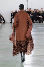 アンダーカバー 2024-25年秋冬ウィメンズコレクション、“いつも通り”の日常着に加える特別感｜写真66