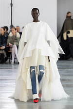 アンダーカバー 2024-25年秋冬ウィメンズコレクション、“いつも通り”の日常着に加える特別感｜写真67