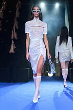 カサブランカ 2024-25年秋冬コレクション、古代ギリシャの神秘と現代性の融合｜写真11