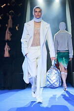 カサブランカ 2024-25年秋冬コレクション、古代ギリシャの神秘と現代性の融合｜写真16