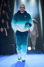 カサブランカ 2024-25年秋冬コレクション、古代ギリシャの神秘と現代性の融合｜写真21