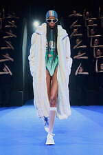 カサブランカ 2024-25年秋冬コレクション、古代ギリシャの神秘と現代性の融合｜写真23