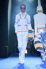 カサブランカ 2024-25年秋冬コレクション、古代ギリシャの神秘と現代性の融合｜写真33