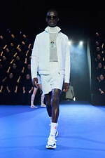 カサブランカ 2024-25年秋冬コレクション、古代ギリシャの神秘と現代性の融合｜写真38