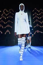 カサブランカ 2024-25年秋冬コレクション、古代ギリシャの神秘と現代性の融合｜写真39