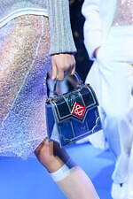 カサブランカ 2024-25年秋冬コレクション、古代ギリシャの神秘と現代性の融合｜写真53