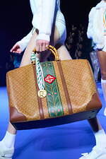 カサブランカ 2024-25年秋冬コレクション、古代ギリシャの神秘と現代性の融合｜写真56