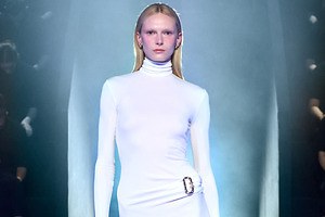 カサブランカ 2024-25年秋冬コレクション、古代ギリシャの神秘と現代性の融合