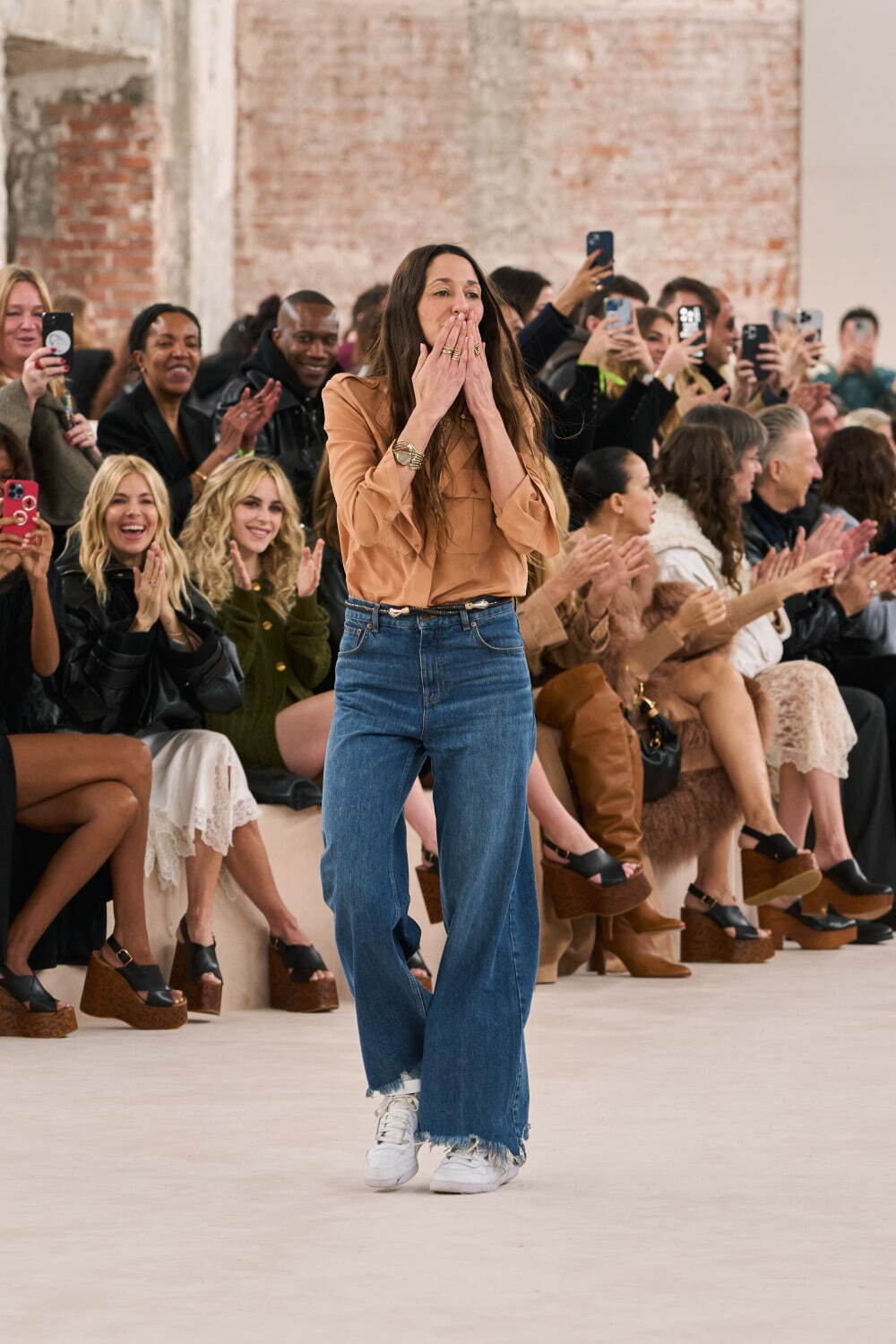 クロエ(Chloé) 2024-25年秋冬ウィメンズコレクション  - 写真54