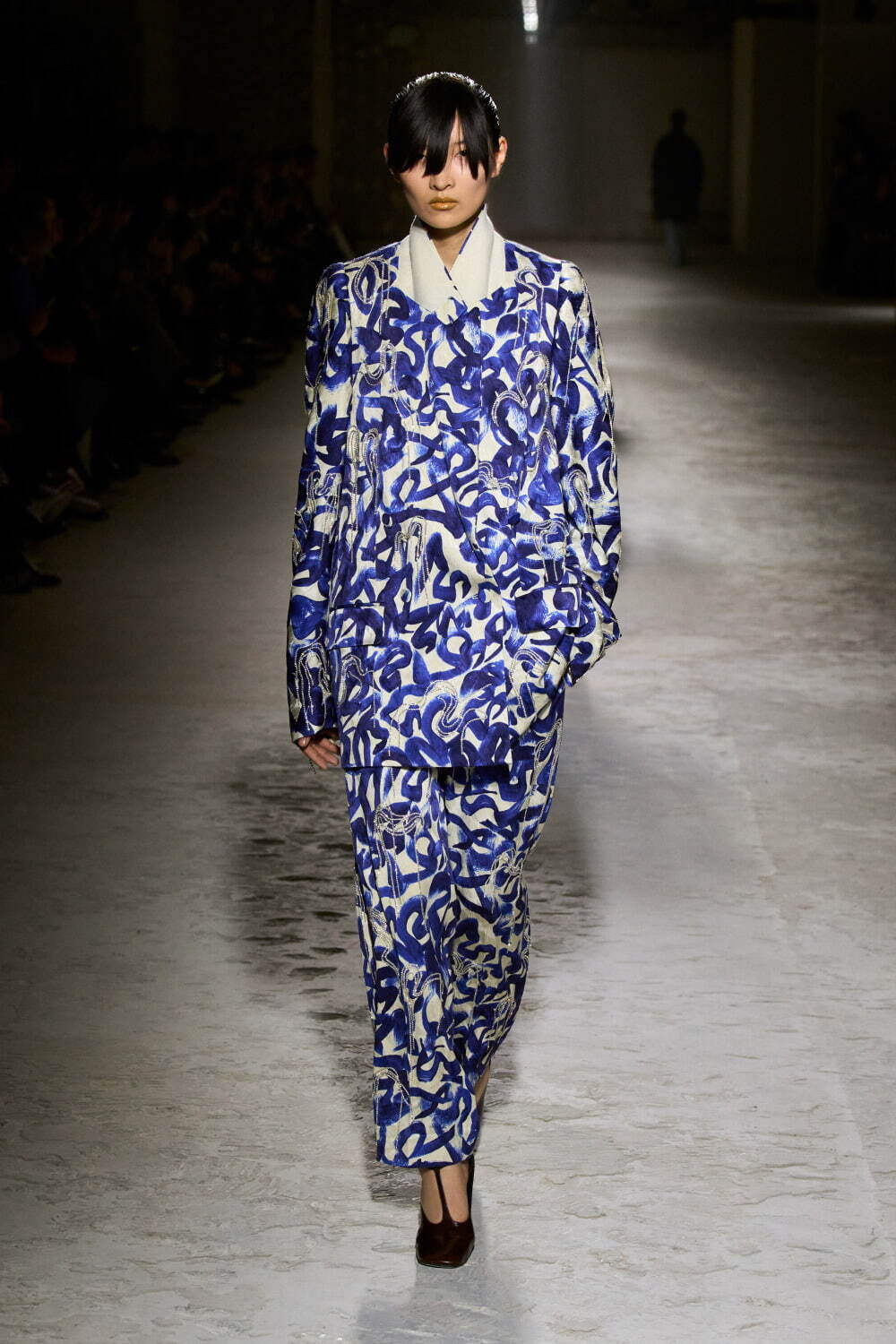 ドリス ヴァン ノッテン(DRIES VAN NOTEN) 2024-25年秋冬ウィメンズコレクション  - 写真48