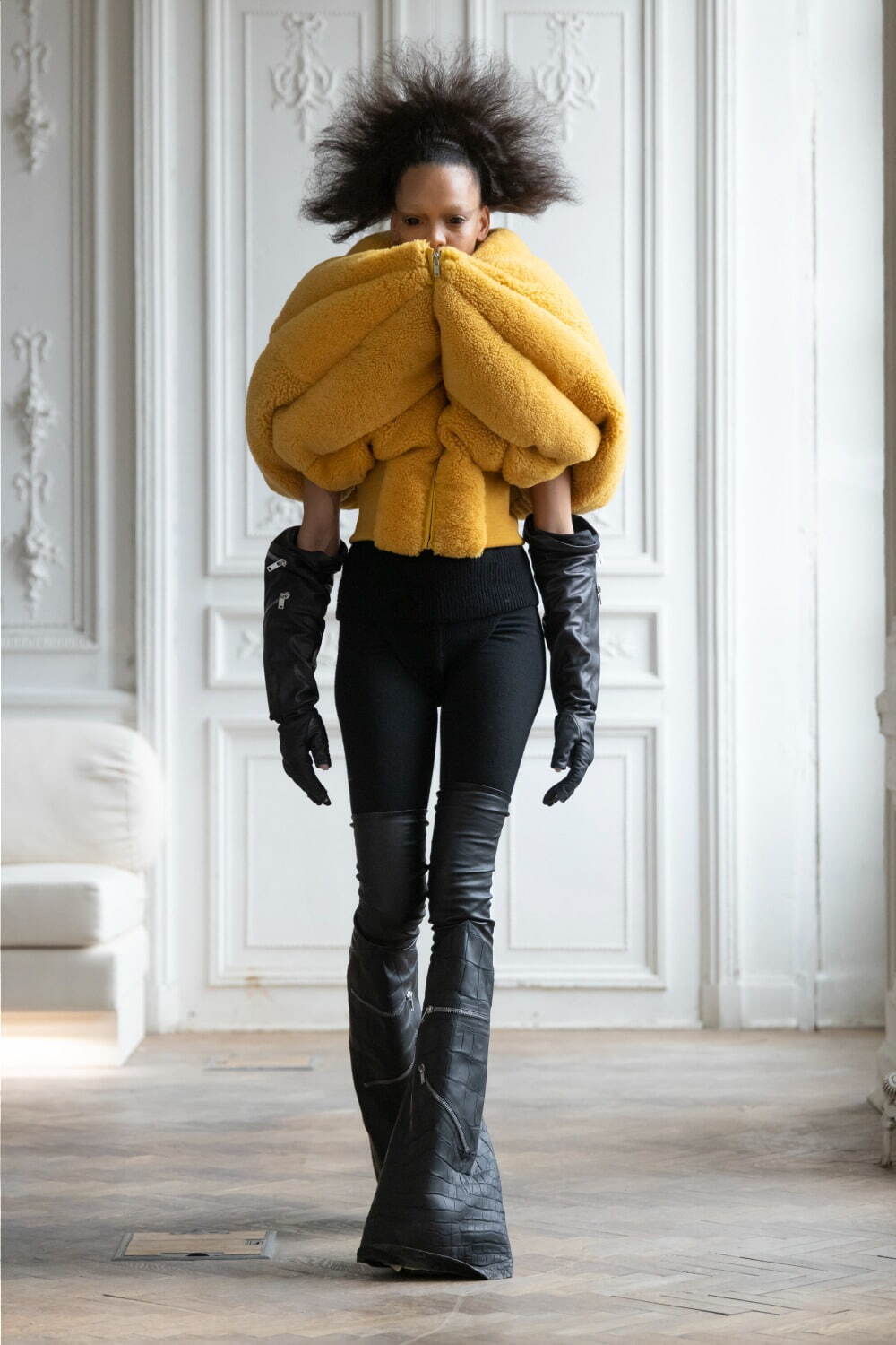 リック・オウエンス(Rick Owens) 2024-25年秋冬ウィメンズコレクション  - 写真32