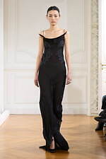 ジバンシィ 2024-25年秋冬ウィメンズコレクション - アーカイブとの対話、劇的なセンシュアリティ｜写真41