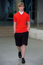 カルヴェン 2015年春夏メンズコレクション - 都会空間と広大な自然界の狭間に生きる少年｜写真27