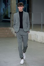 カルヴェン 2015年春夏メンズコレクション - 都会空間と広大な自然界の狭間に生きる少年｜写真39