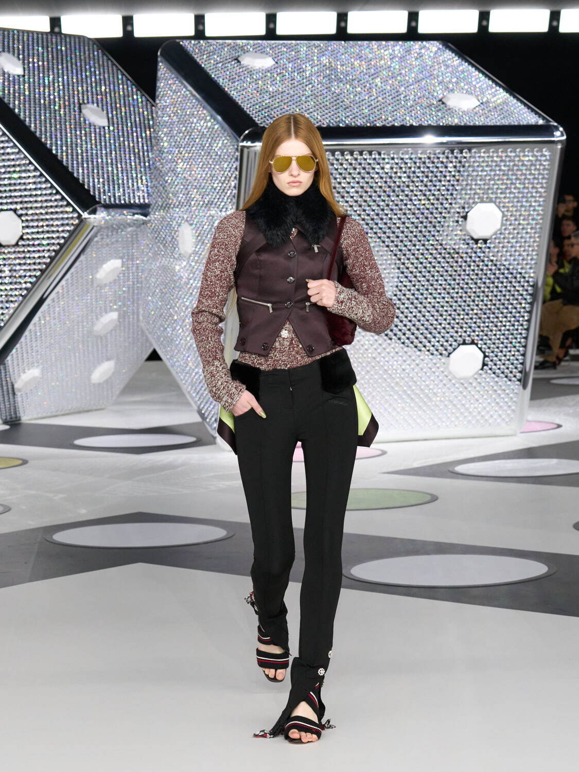 オフ-ホワイト  2024-25年秋冬<span>コレクション</span> - 写真5