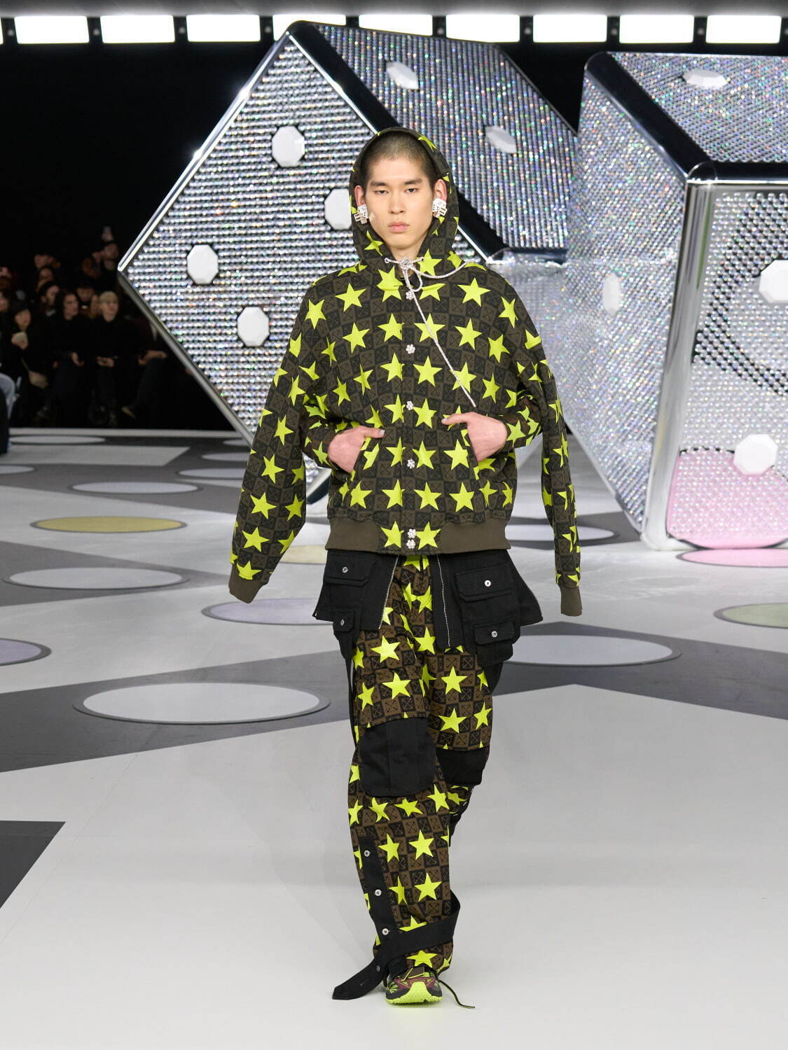 オフ-ホワイト  2024-25年秋冬<span>コレクション</span> - 写真33