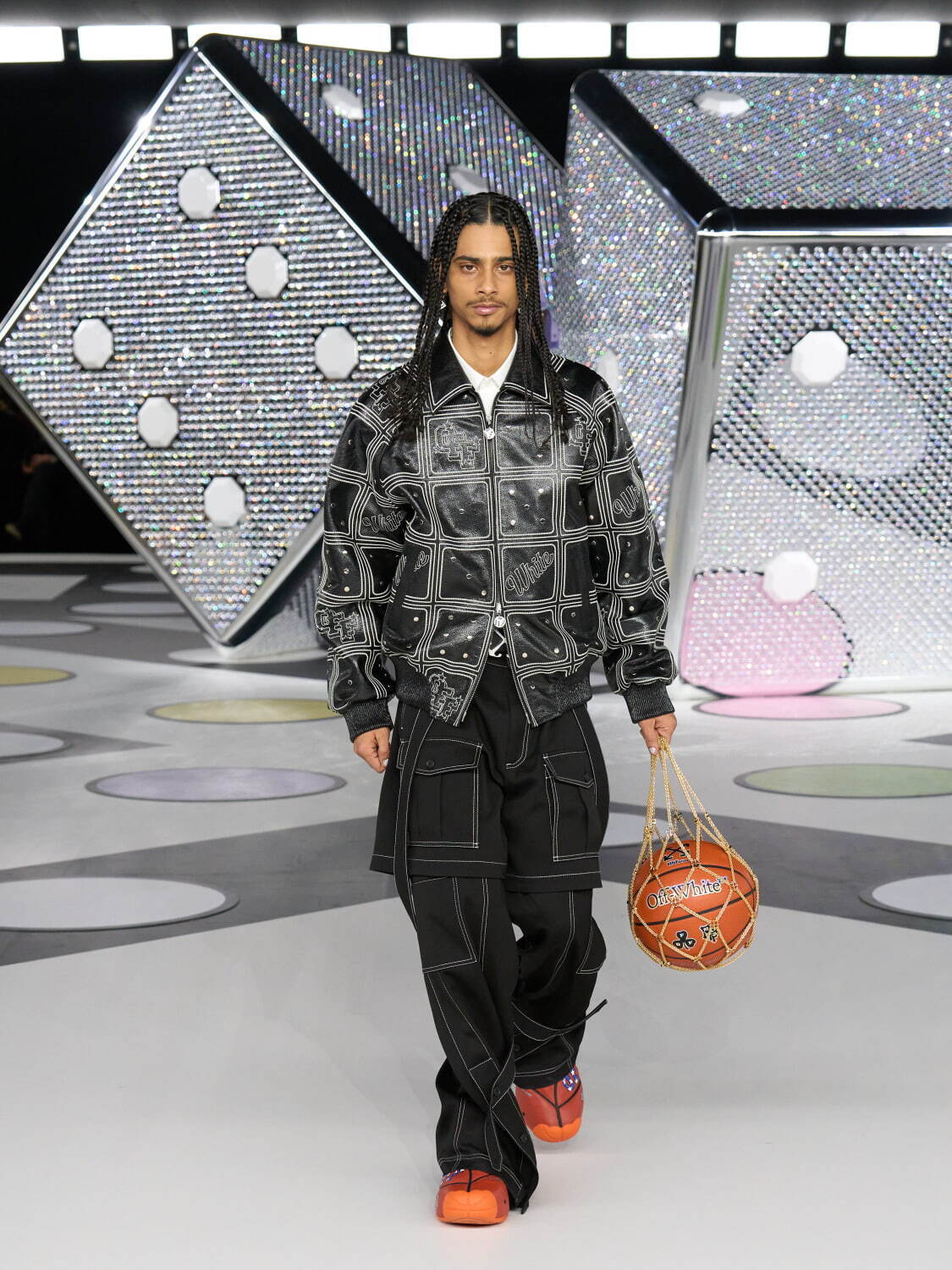 オフ-ホワイト  2024-25年秋冬<span>コレクション</span> - 写真56