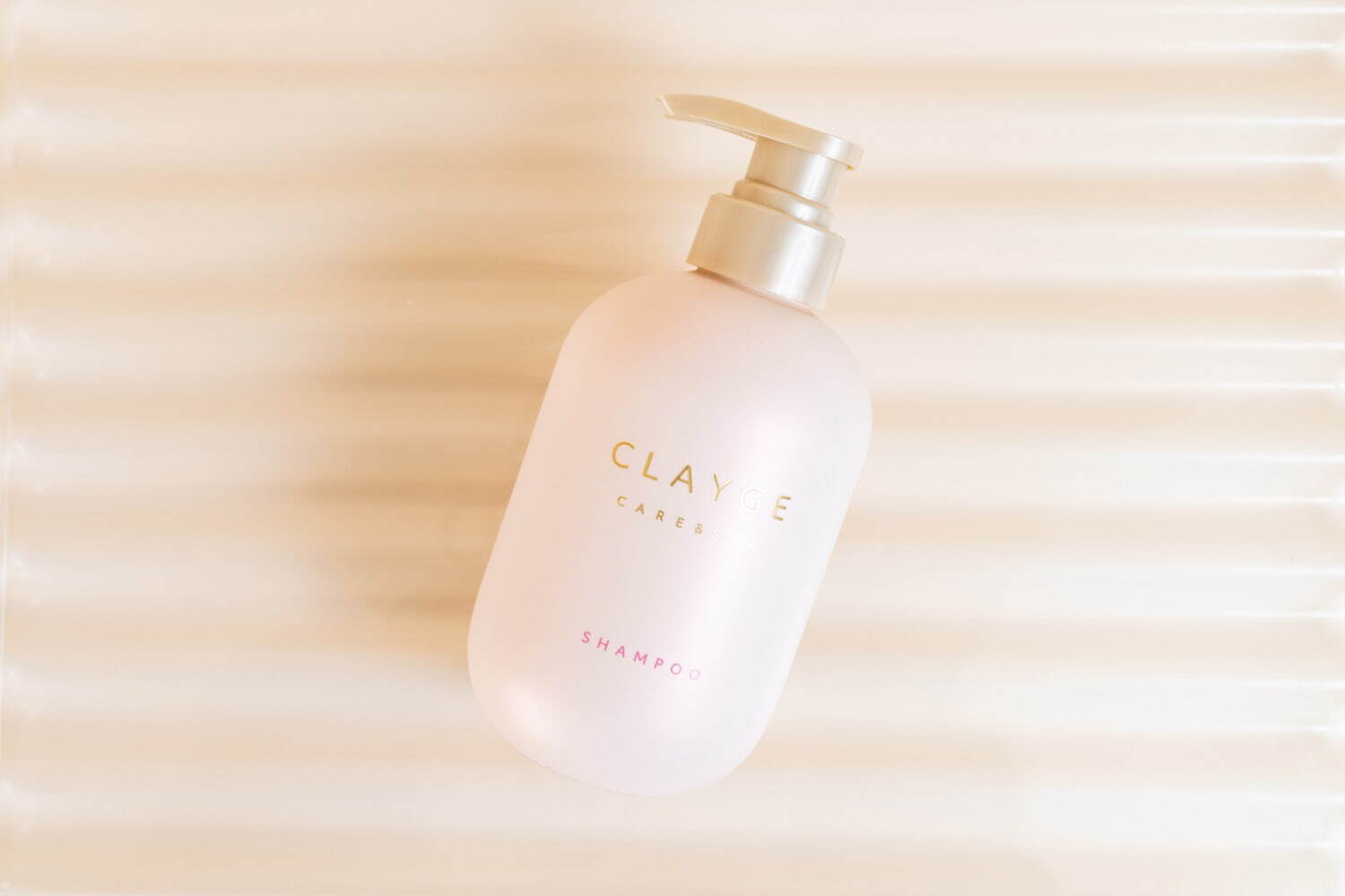 クレージュ“濃密スパ体験”叶えるヘアケアに初のモイストタイプ、クレイの力で地肌＆髪をWケア｜写真8