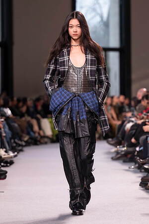 ラバンヌ(rabanne) 2024-25年秋冬ウィメンズコレクション  - 写真17