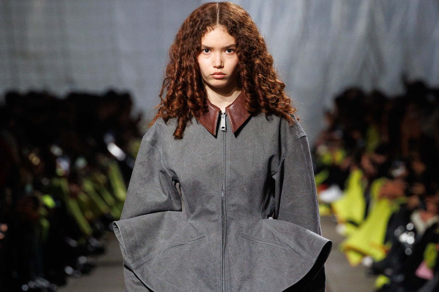 マックイーン(McQueen) 2024-25年秋冬ウィメンズ&メンズ