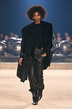 イザベル マラン 2024年秋冬コレクション - 自由な旅、エネルギッシュなスタイル｜写真27