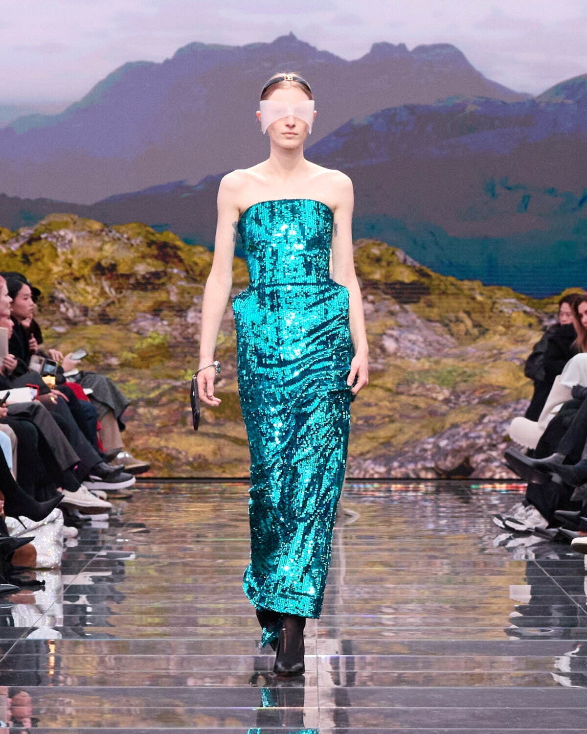 バレンシアガ(BALENCIAGA) 2024年冬ウィメンズ&メンズコレクション  - 写真3