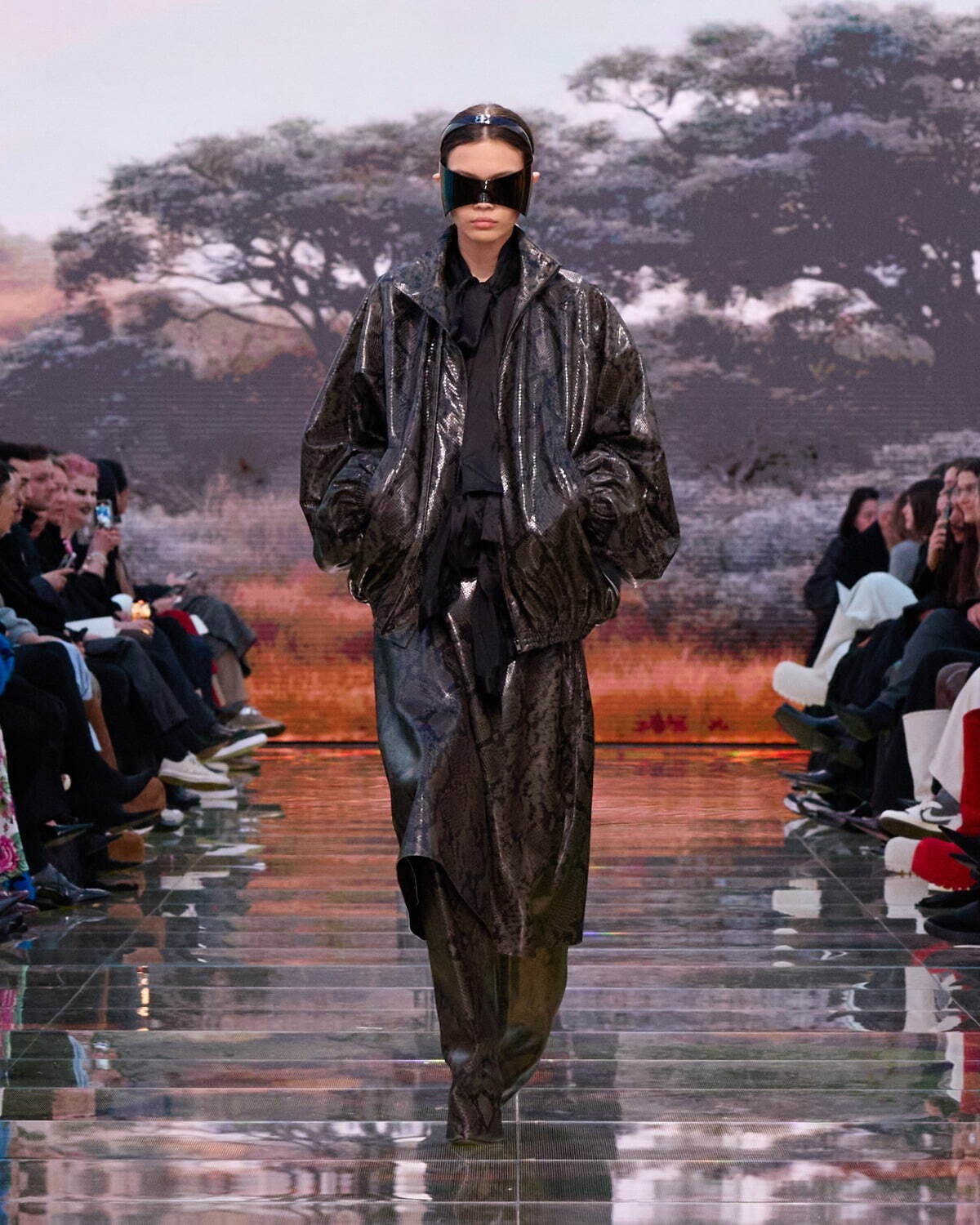 バレンシアガ(BALENCIAGA) 2024年冬ウィメンズ&メンズコレクション  - 写真32