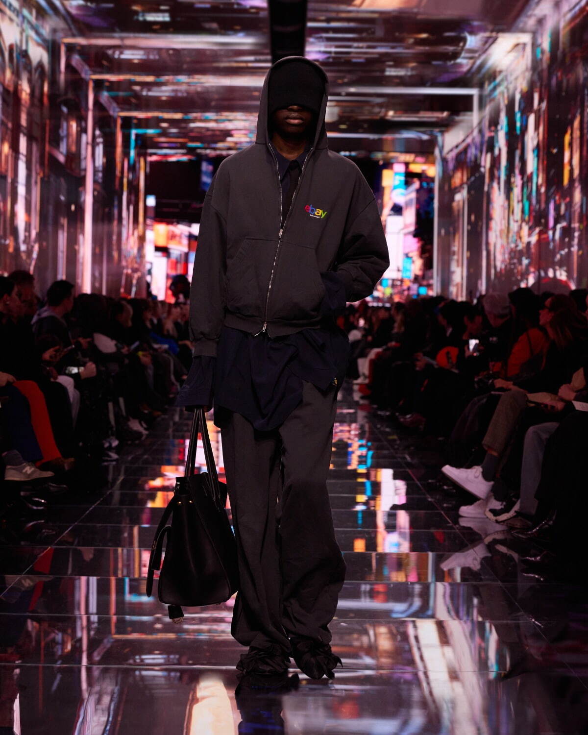 バレンシアガ(BALENCIAGA) 2024年冬ウィメンズ&メンズコレクション  - 写真41