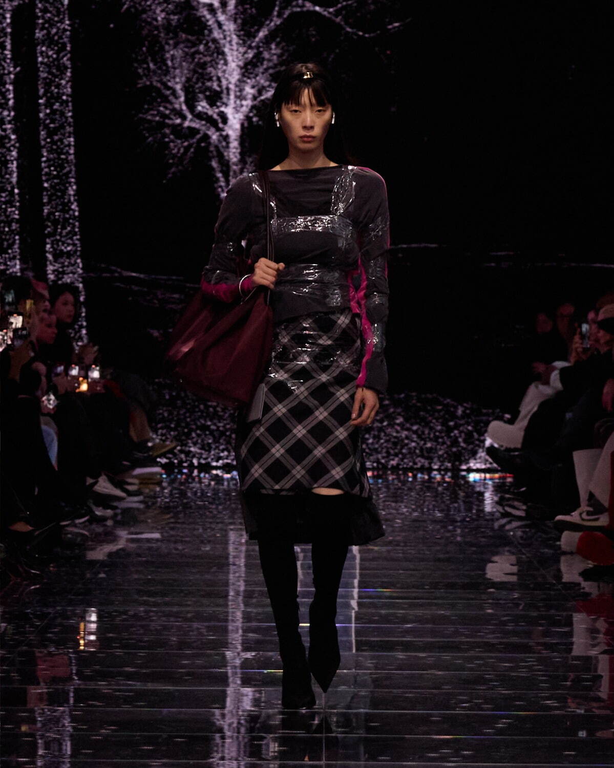 バレンシアガ(BALENCIAGA) 2024年冬ウィメンズ&メンズコレクション  - 写真57