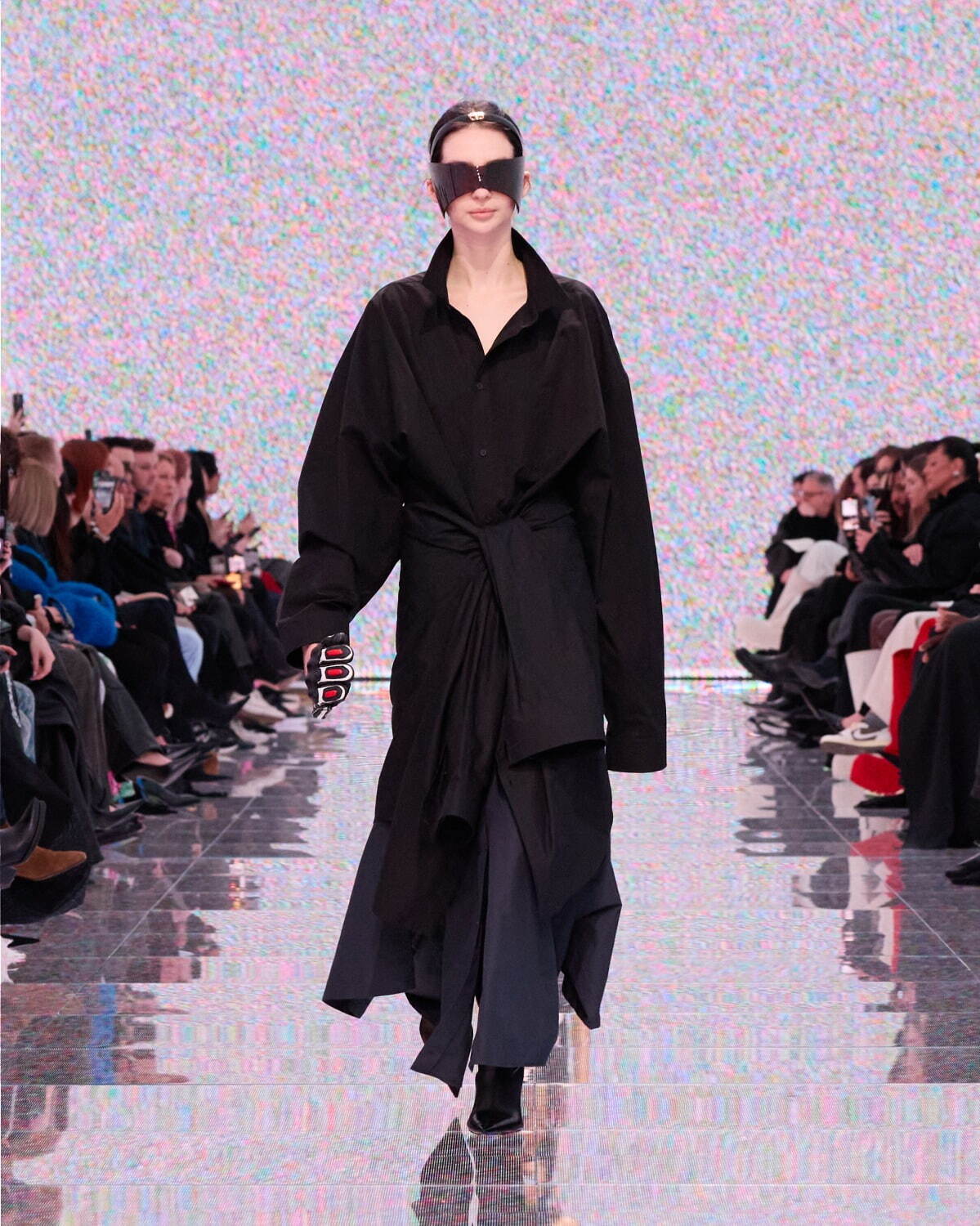 バレンシアガ(BALENCIAGA) 2024年冬ウィメンズ&メンズコレクション  - 写真67