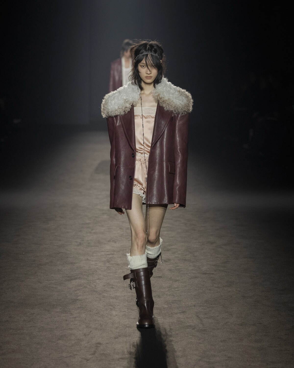 アン ドゥムルメステール(ANN DEMEULEMEESTER) 2024-25年秋冬ウィメンズ&メンズコレクション  - 写真29