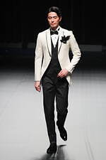 ユミカツラ 2024-25年秋冬コレクション - バラと共に歩んだ60年｜写真36