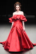 ユミカツラ 2024-25年秋冬コレクション - バラと共に歩んだ60年｜写真71