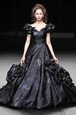 ユミカツラ 2024-25年秋冬コレクション - バラと共に歩んだ60年｜写真89