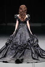 ユミカツラ 2024-25年秋冬コレクション - バラと共に歩んだ60年｜写真91