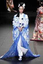 ユミカツラ 2024-25年秋冬コレクション - バラと共に歩んだ60年｜写真117