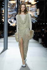 ルイ・ヴィトン 2024-25年秋冬ウィメンズコレクション - 10年間にわたる冒険の旅を回顧｜写真10