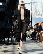 ステラ マッカートニー 2024-25年秋冬コレクション - 母なる地球の代弁者｜写真24