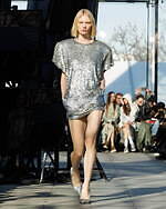 ステラ マッカートニー 2024-25年秋冬コレクション - 母なる地球の代弁者｜写真25