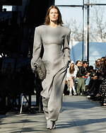 ステラ マッカートニー 2024-25年秋冬コレクション - 母なる地球の代弁者｜写真35