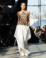 ステラ マッカートニー 2024-25年秋冬コレクション - 母なる地球の代弁者｜写真55