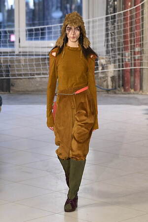 キコ・コスタディノフ(KIKO KOSTADINOV) 2024-25年秋冬ウィメンズコレクション  - 写真13