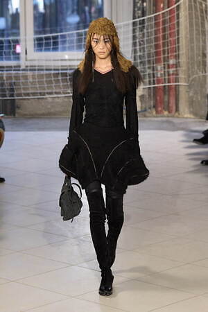 キコ・コスタディノフ(KIKO KOSTADINOV) 2024-25年秋冬ウィメンズコレクション  - 写真11