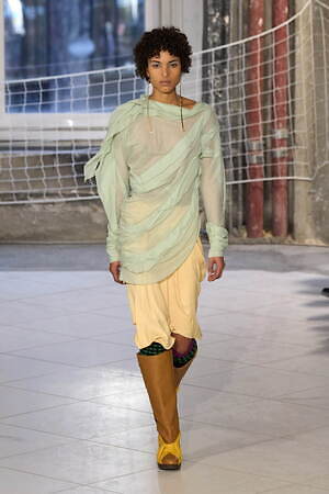 キコ・コスタディノフ(KIKO KOSTADINOV) 2024-25年秋冬ウィメンズコレクション  - 写真14