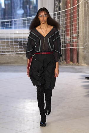 キコ・コスタディノフ(KIKO KOSTADINOV) 2024-25年秋冬ウィメンズコレクション  - 写真3